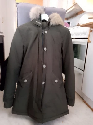 Woolrich vinterjacka M - Medium mörkgrön, en av de varmaste jaxkorna jag ägt