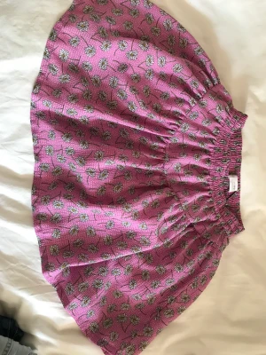 Sommarkjolen! - Har växt ur denna ursnygga kjol som är sparsamt använd