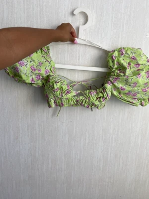 Söt croptop - Från zara 