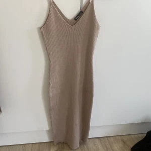 Klännibg - Klänning ifrån shein