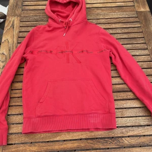Calvin Klein Hoodie Medium - Fint skick