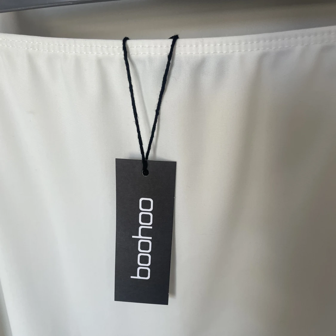 Off shoulder klänning - 91