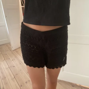 Virkade shorts - Säljer dessa supersnygga shorts från HM då de är för stora på mig