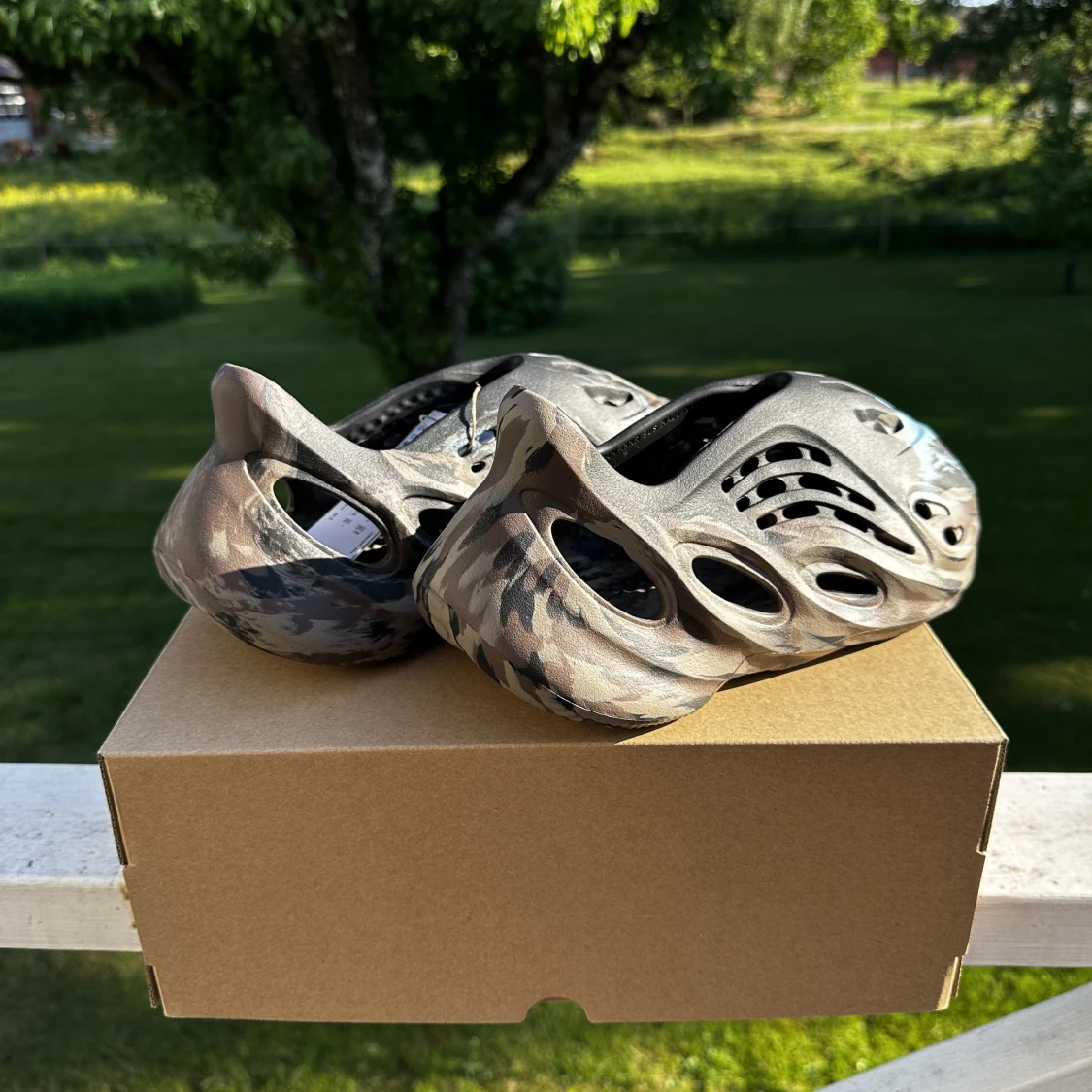 Yeezy Foamrunner - 90