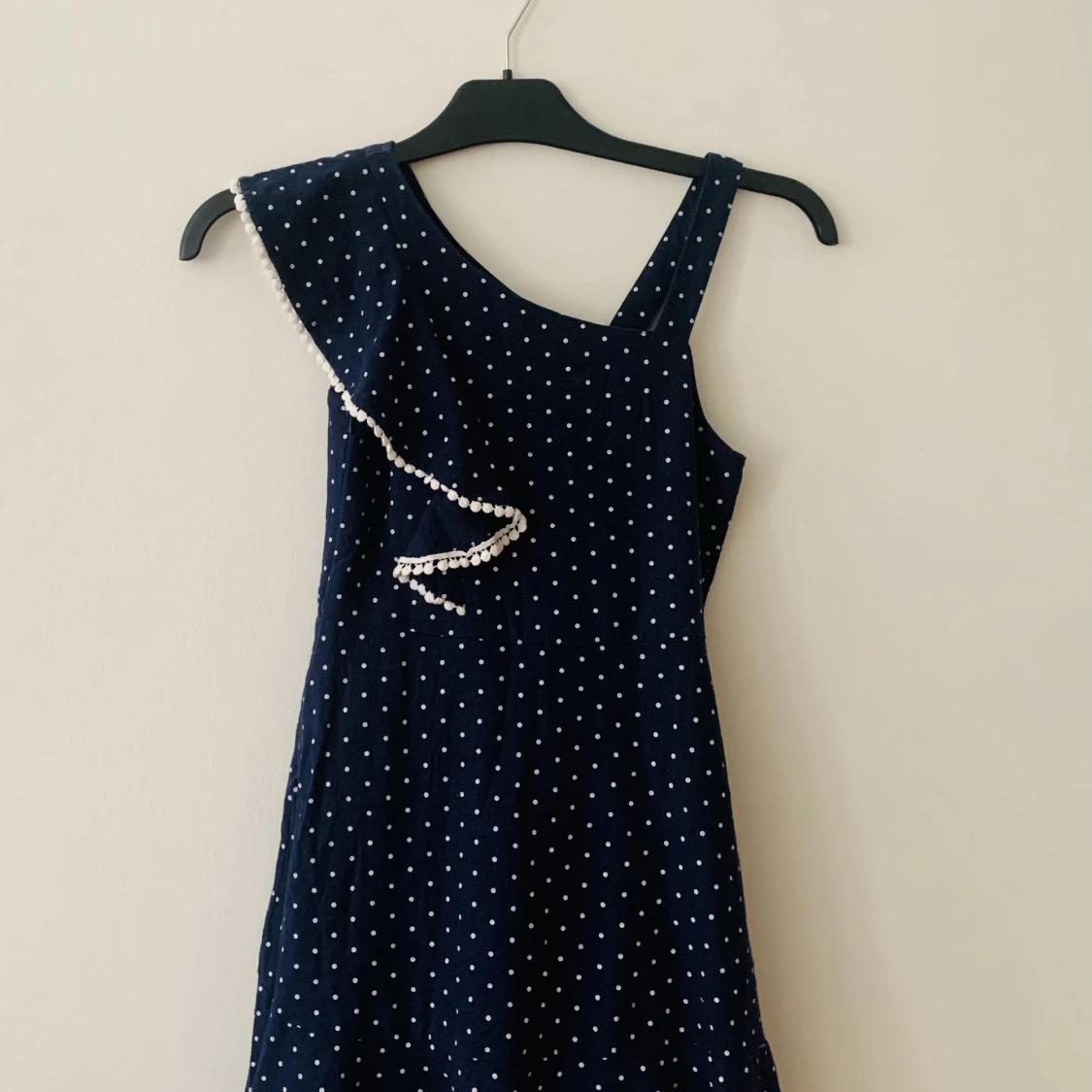 Prickig Barnklänning 