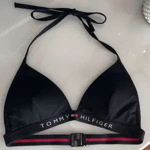 Bikiniöverdel från Tommy Hilfiger