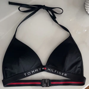 Bikini - Bikiniöverdel från Tommy Hilfiger