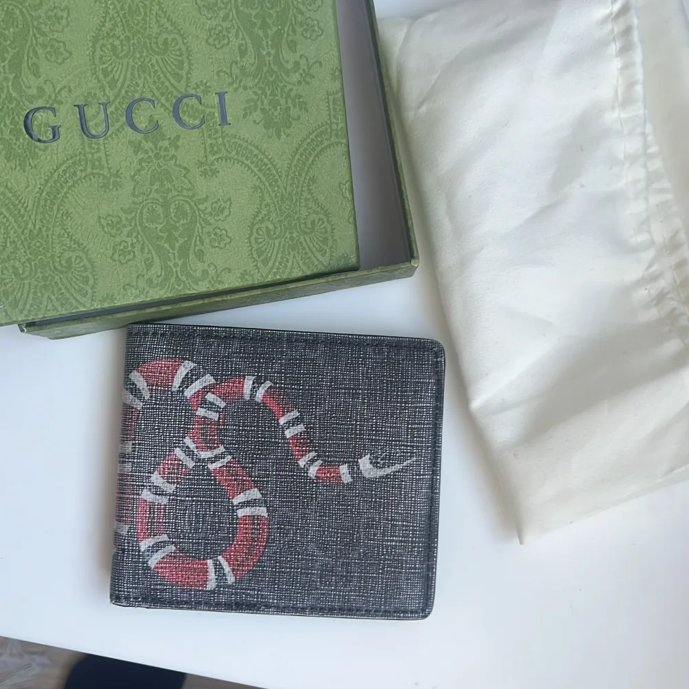 Helt ny Gucci plånbok äkta . Accessoarer.