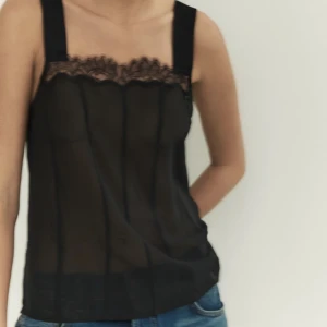 Mesh linne med spets 🪩🧚🏼‍♀️ - Linne i mesh med spets🧚🏼‍♀️ Nypris är 499🫶🏼