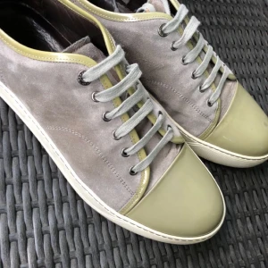 Lanvin skor - Lanvin cap toe sneakers i fint skick, har köpt skorna men inte passat mig.