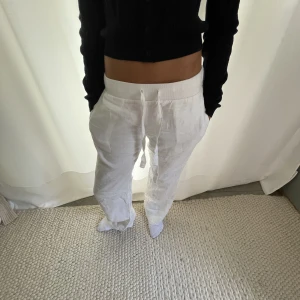 Alobha linnebyxor  - Snygga lågmidjade linnebyxor🥰