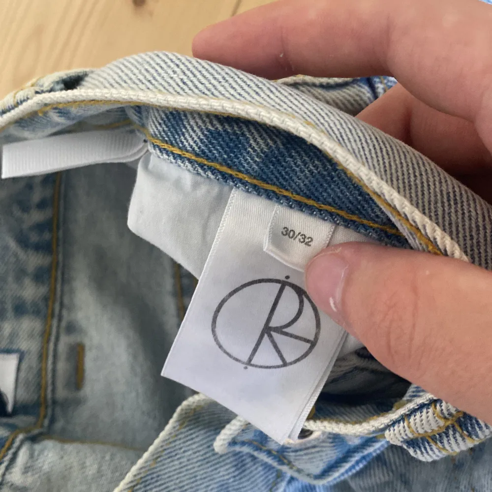 Hej säljer ett par polar 93 denims i storlek 30/32, jeansen är i bra skick.. Jeans & Byxor.