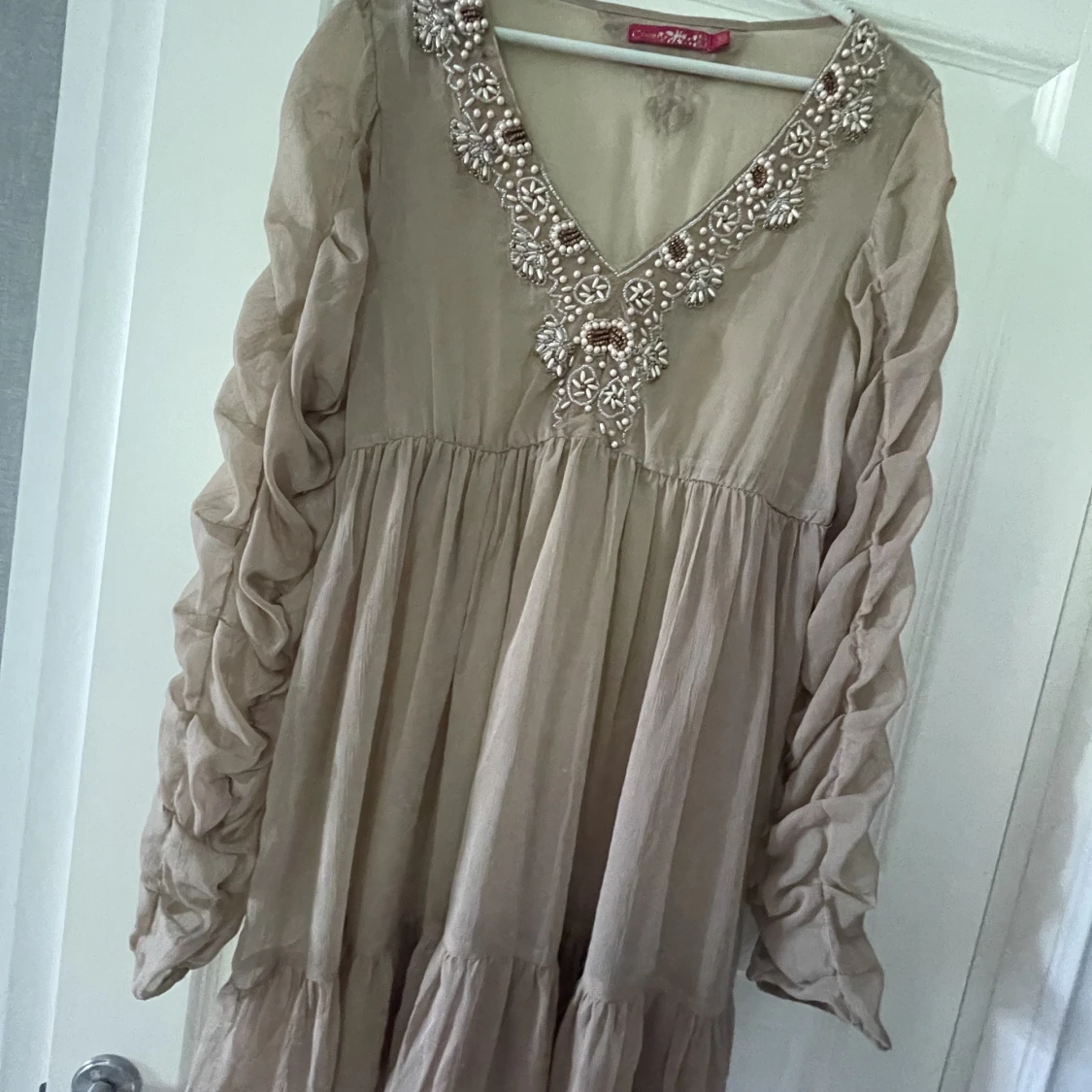 Super gullig klänning - 91