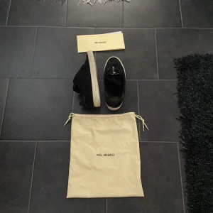 Axel Arigato  - Axel Arigato zip sko, 5/10 skick priset går att snacka om