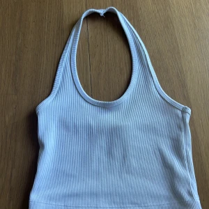 Fest topp - Fest topp från hm i storlek S som är andvänd fåtal gånger. 