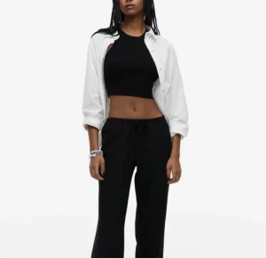 Lågmidjade linnebyxor - Så fina linnebyxor från hm! Knappt använda 