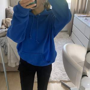 Hoodie från bikbok Inga skador