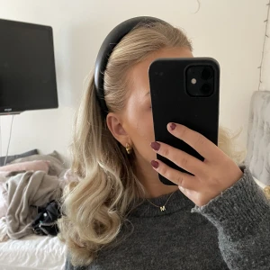 Svart diadem  - Jätte fint💕💕