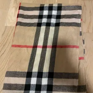 Burberry scarf gammal modell 