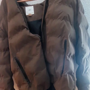 Brun H&M Jacka - Hämtas I kristianstad