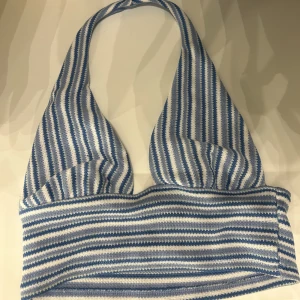 Blå vit topp!! - Super snygg topp!💕