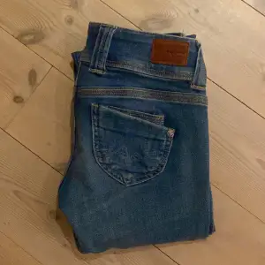 Pepe jeans i bra skick använda fåtal gånger💗
