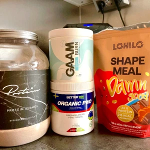 Kosttillskott  - Säljer lite olika kosttillskott som inte används. Proteinpulver från protein.se chokladsmak. ca 60%kvar. Burn från Gaam (fettförbränning) ca 60% kvar. PWO från Better you i smaken slut raspberry 99%kvar. Måltidsersättning från LOHILO 99%kvar