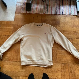 Dickies Tröja strl M - Snygg tröja från Dickies. Storlek Medium