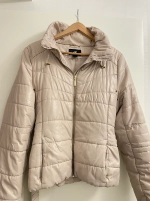 Vinterjacka storlek L - Vinterjacka storlek L