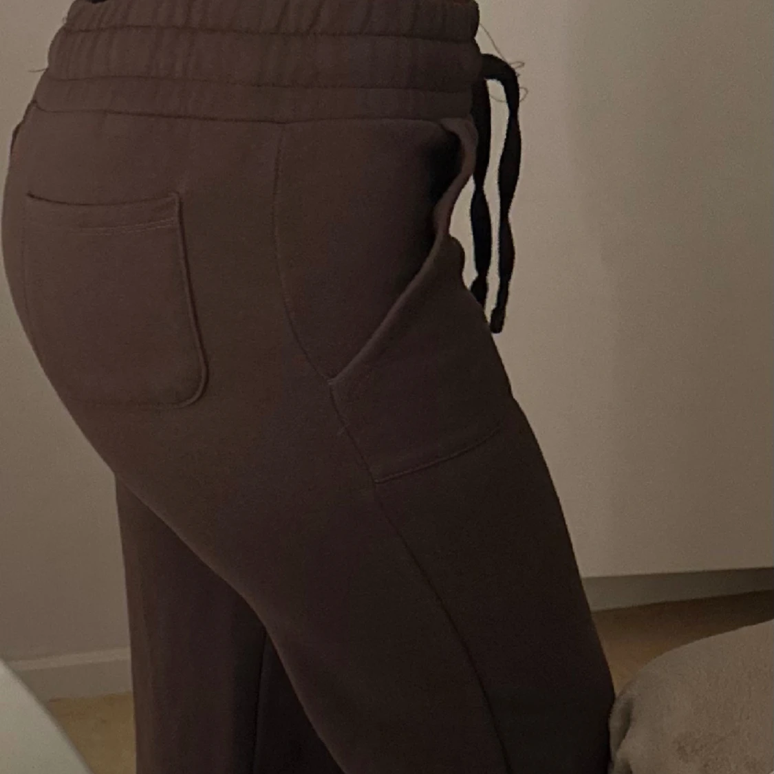 Byxor med ficka bak - 90