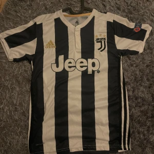 Fotbollströja  - Dybala tröja för barn i storlek 164!