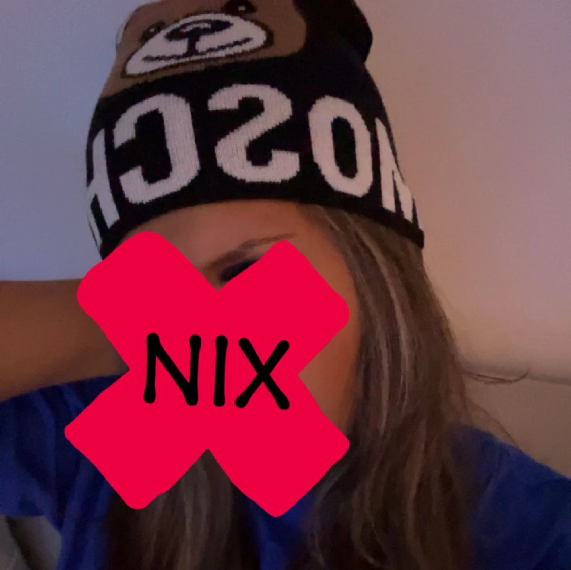 Moschino mössa  - 91