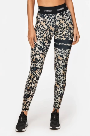 Stronger - Säljer dessa stronger byxorna då jag inte längre använder de💗 de är i bra skick och i storlek S