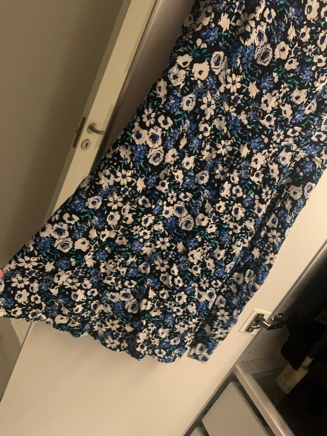 Blommig klänning från New Yorker - 90