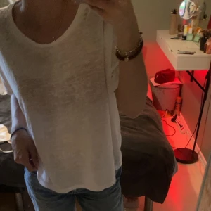 T-shirt  - Säljer denna för att jag tycker inte om hur den sitter på mig