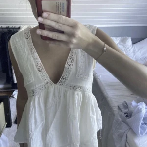 Zara topp - Intressekoll på denna zara topp köpt från Plick💗lånad bild