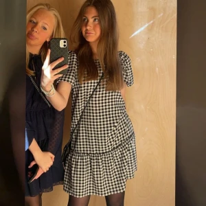 Zara klänning - Fin zara klänning i nyskick