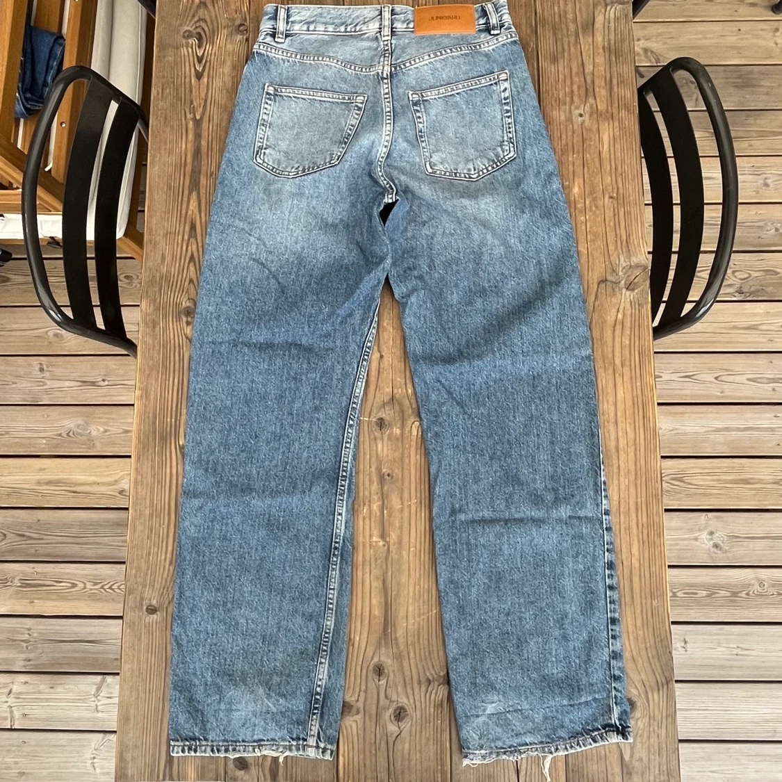 Baggy jeans ”Wonderwall” från Junkyard.  - 91