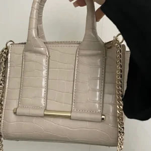 Zara väska  - Beige zara väska 
