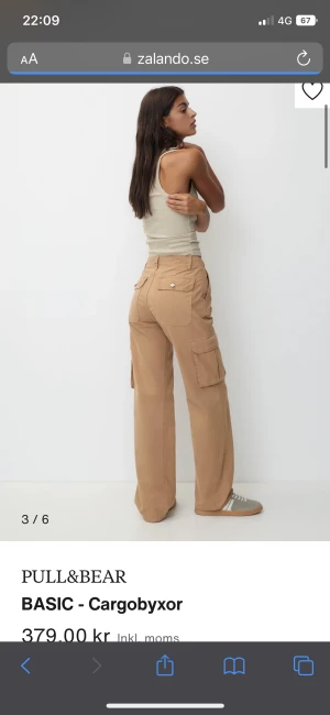 Cargos - Pull&Bear cargos i storlek 34, jätte fina cargos men tyvärr för långa för mig. 