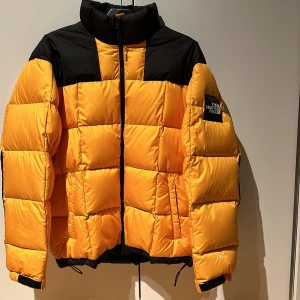 The North Face jacka - Den perfekta jackan till vintern.  Jackan är i nyskick