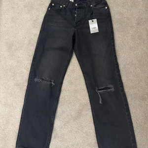 Svarta jeans - Superfina jeans från junkyard💕 har aldrig används och har lappen kvar😊 
