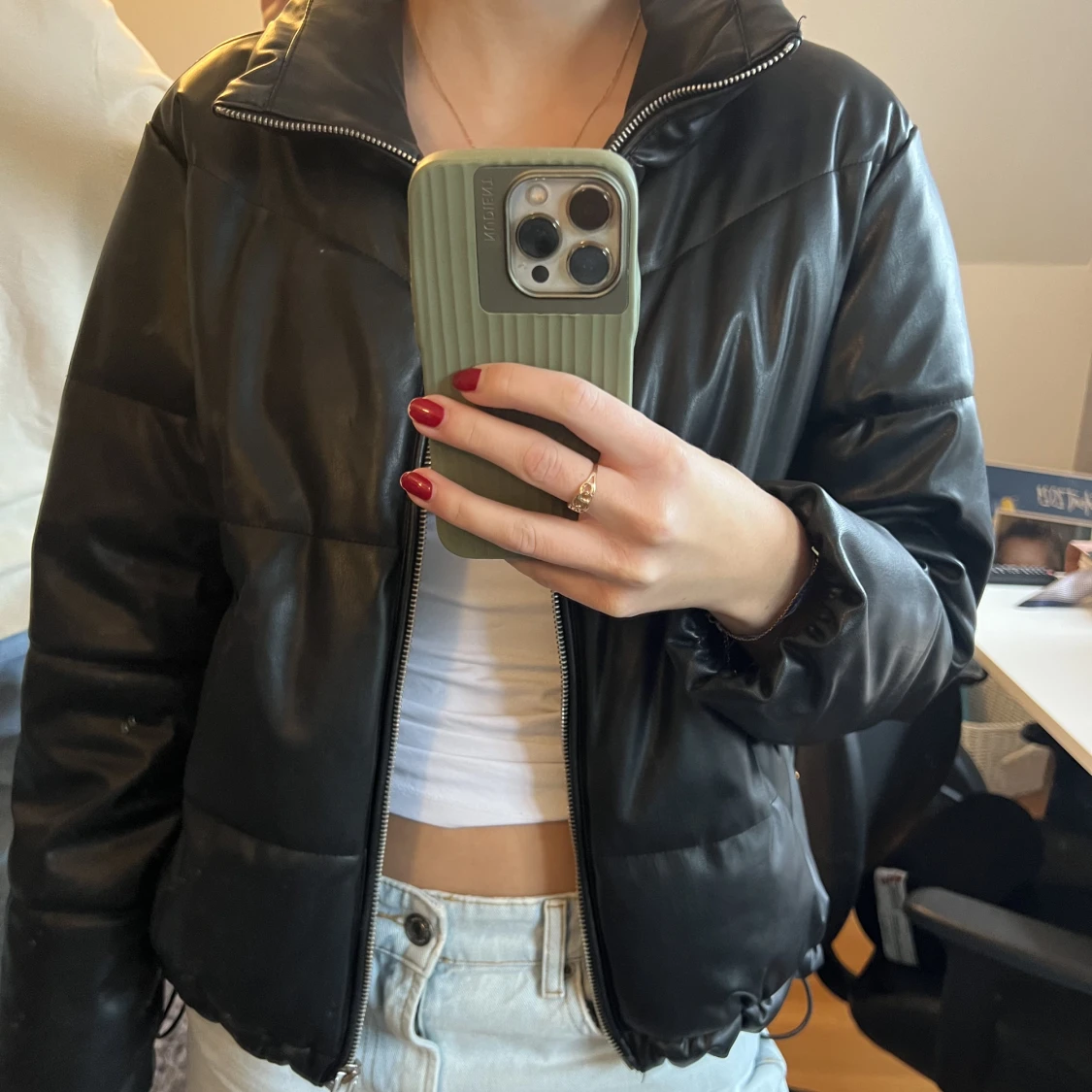 Skinnjacka, inte äkta! 