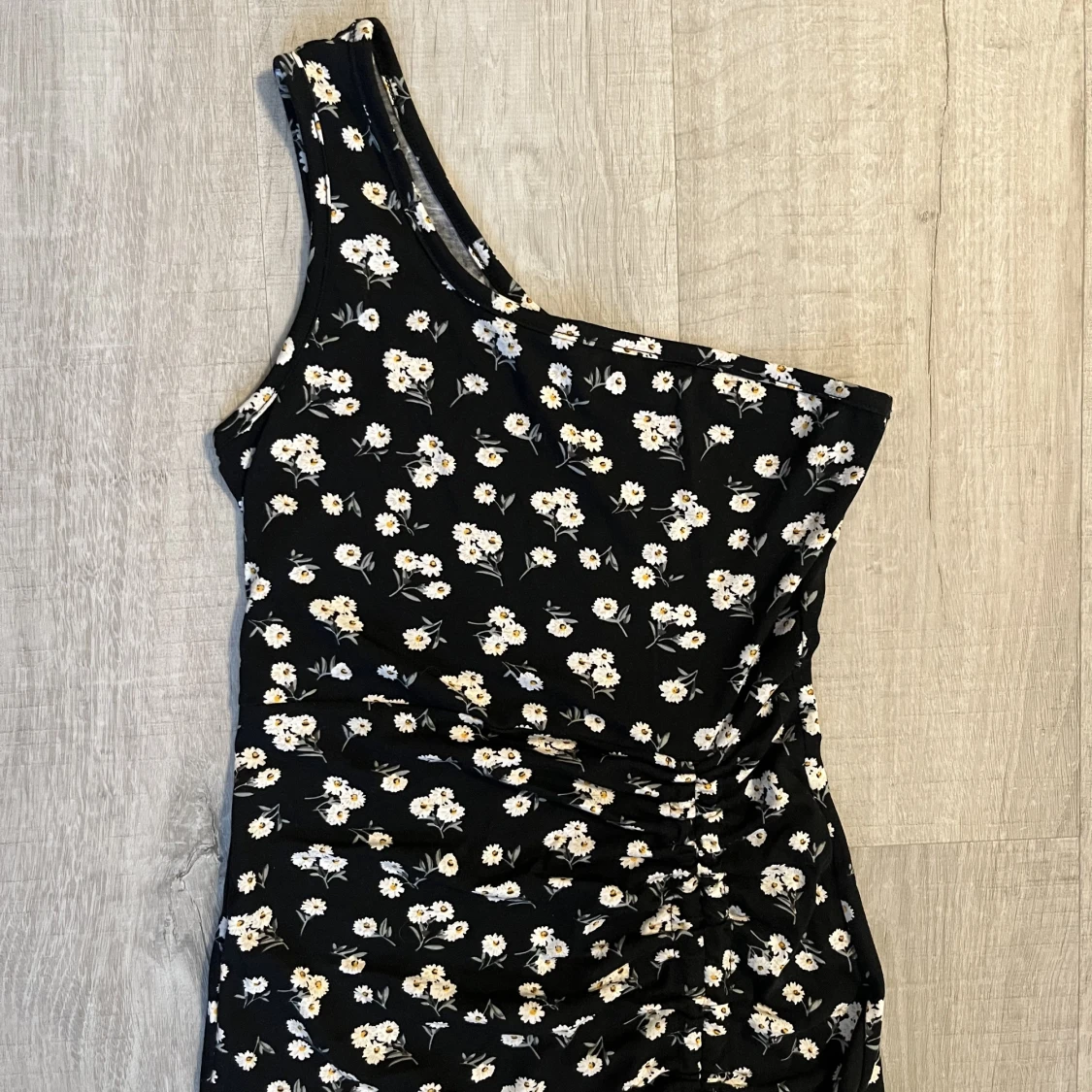 Blommig klänning stl XS - 90