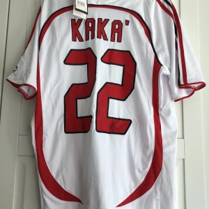 AC Milan retro jersey CL 2007 final KAKA 22 - Helt ny fotbollströja, strl S. Retro AC Milan Football, Champions League Final Jersey. 