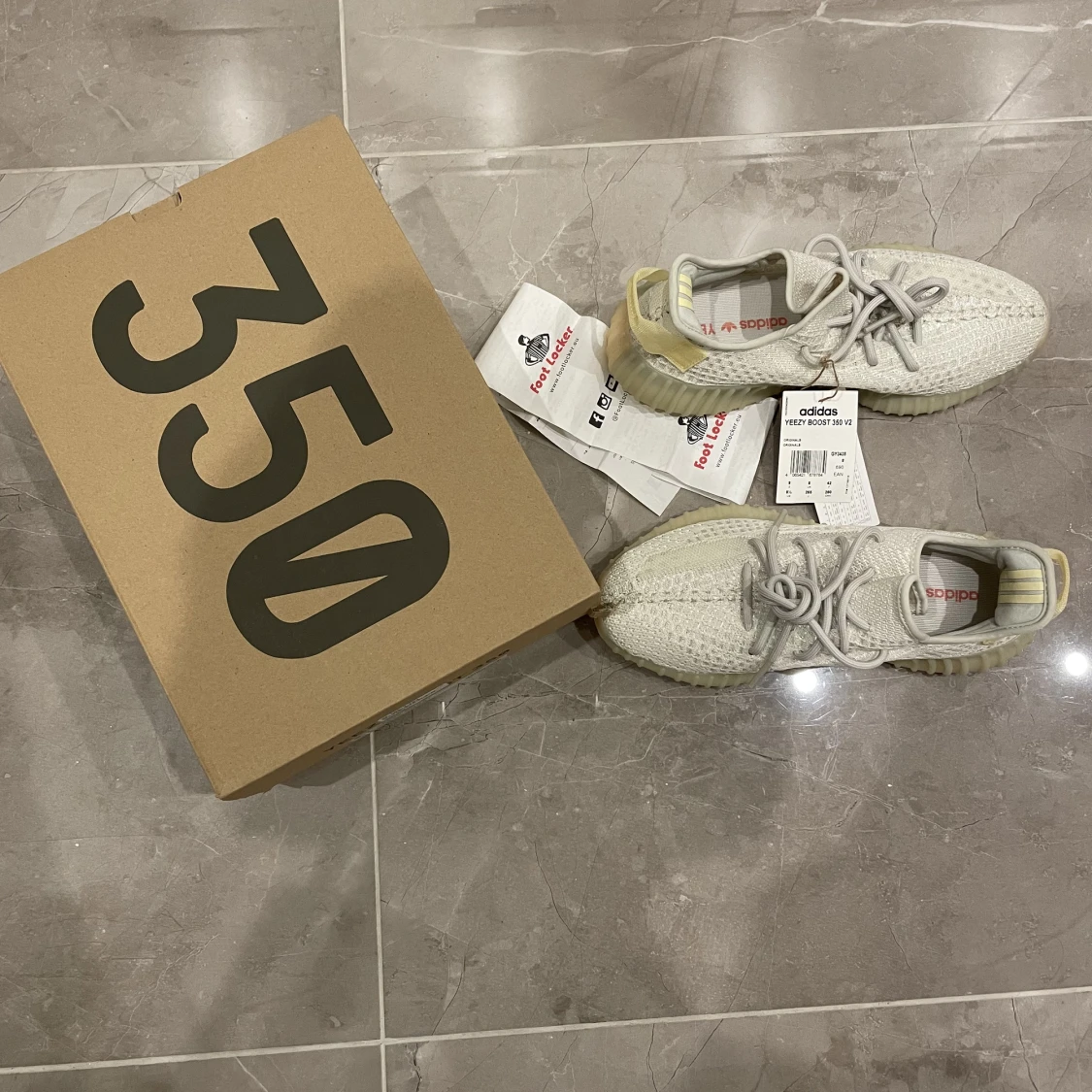 YEEZY V2 LIGHT  - 90