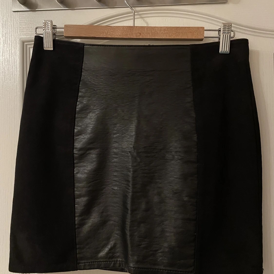 Fejkskinn/mocka-kjol