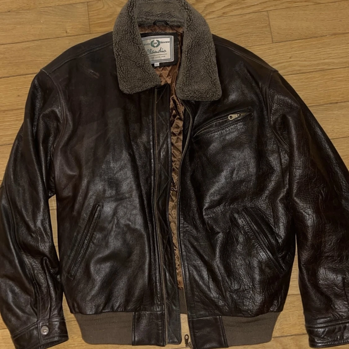 Mörkbrun pilotjacka