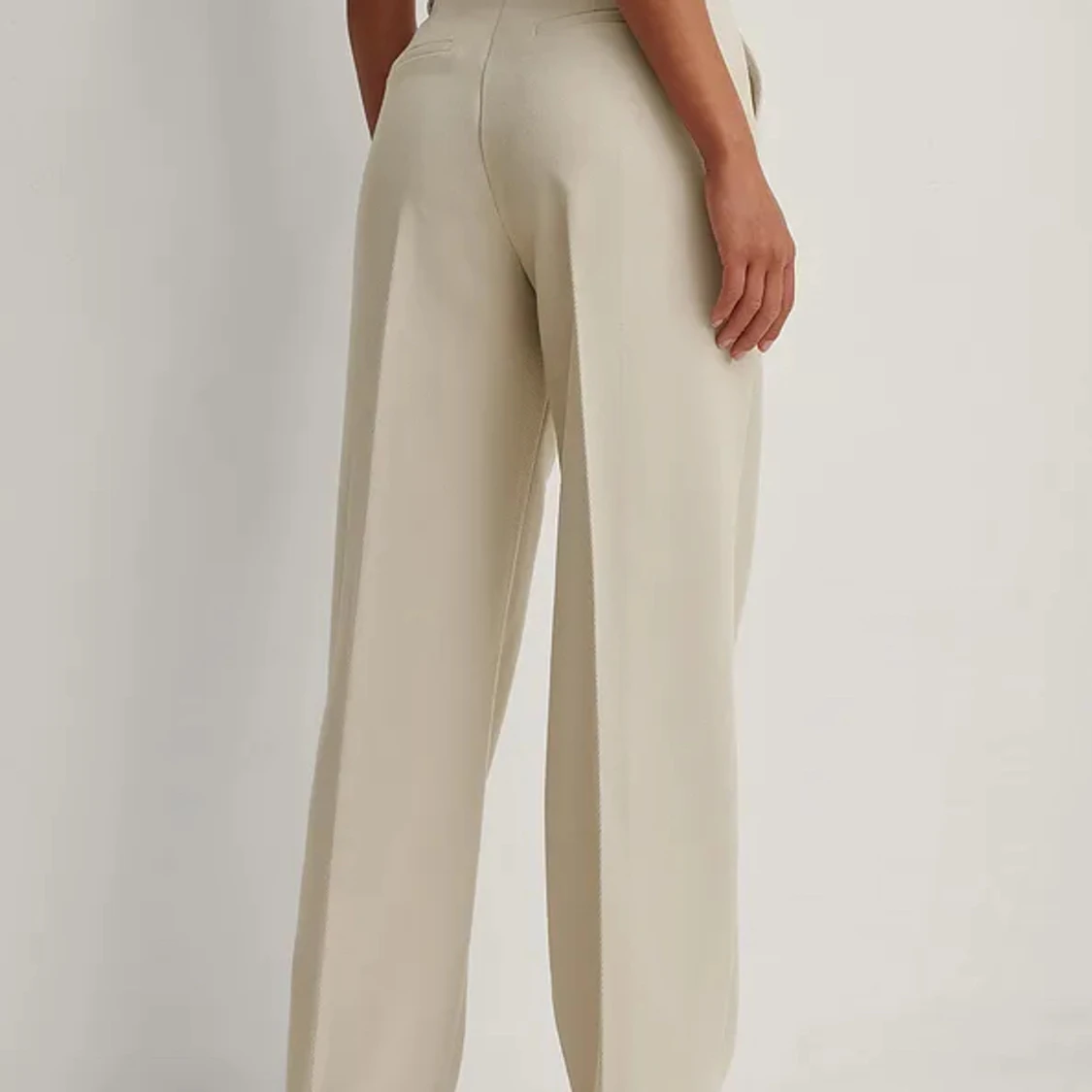 Beiga ribbade kostymbyxor  - 91