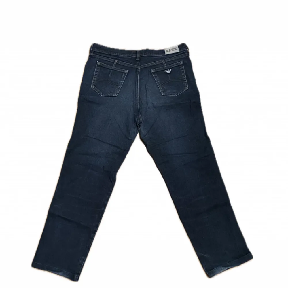 Ett par schysst Armani jeans i storlek 32. Jeans & Byxor.